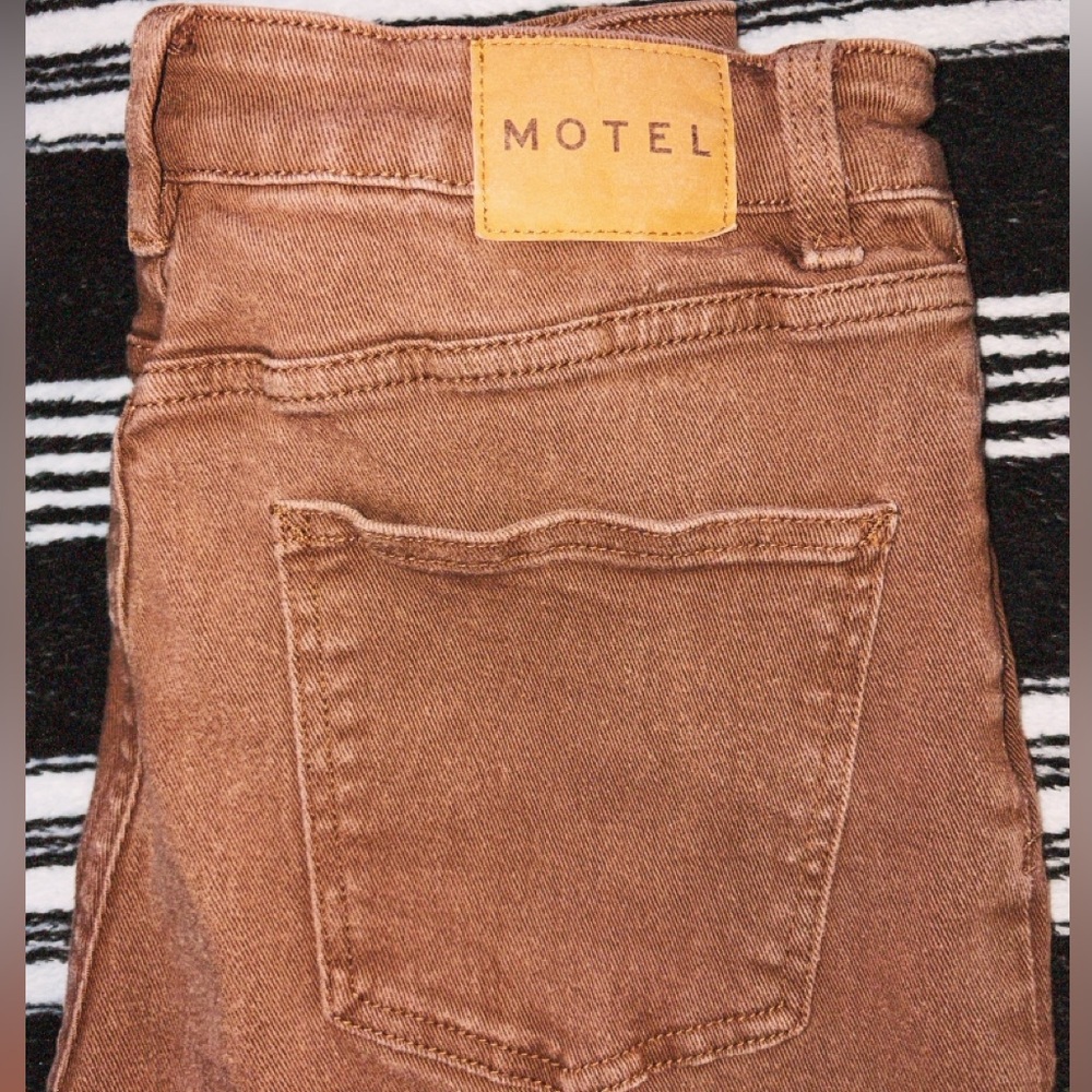 Vintage Motel Brown Denim Jeans